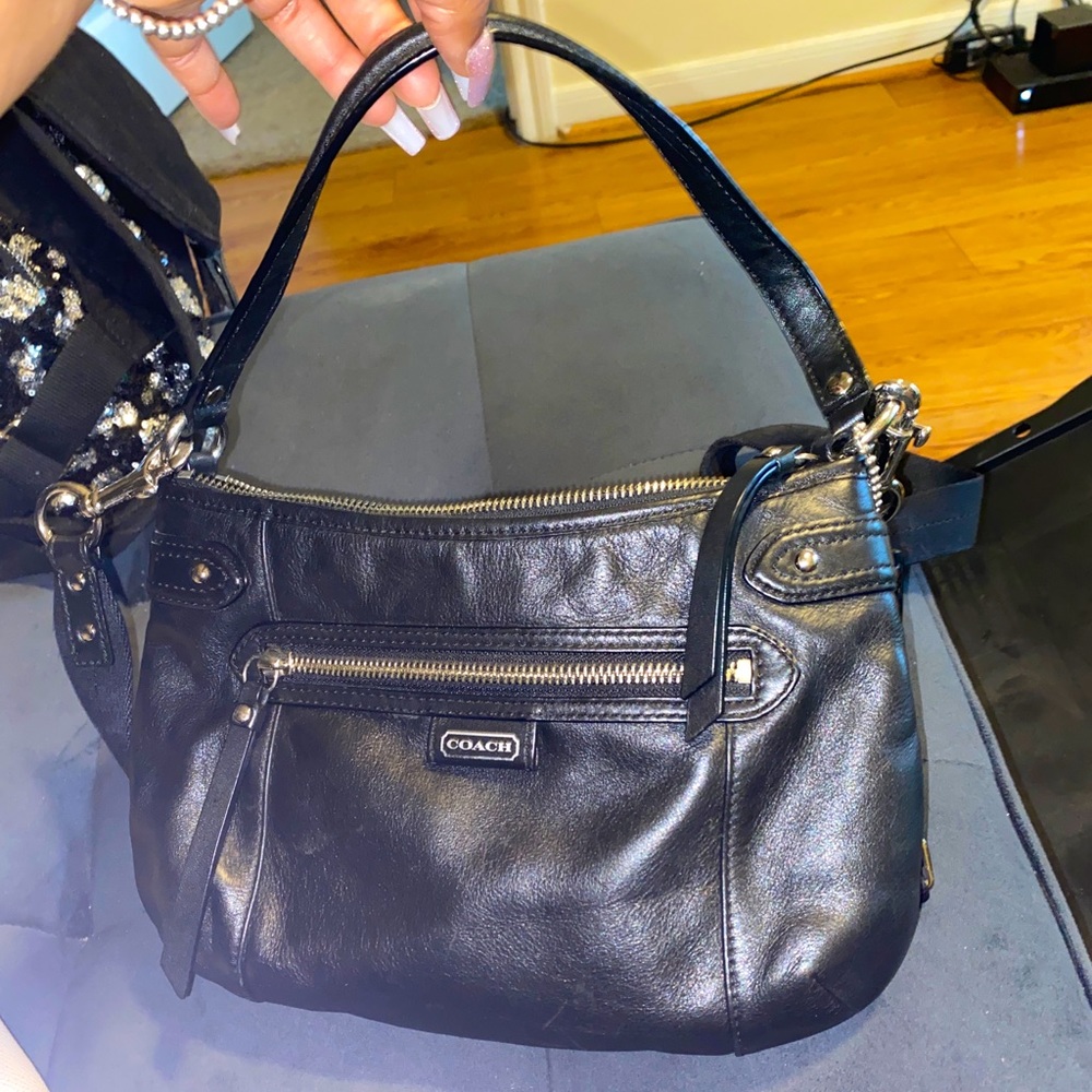 COACH: Vintage Swinger Bag.